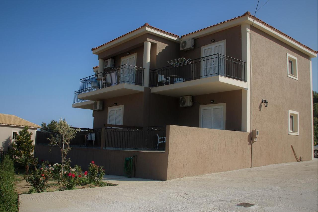Nikoleta'S Studios Argostolion Exterior foto