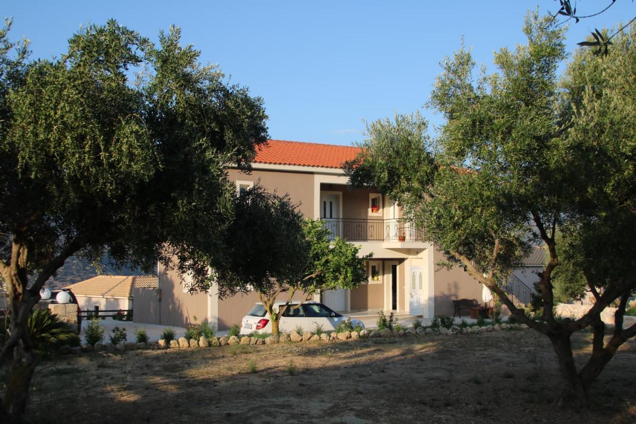Nikoleta'S Studios Argostolion Exterior foto