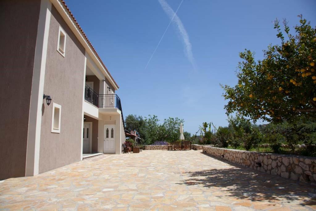 Nikoleta'S Studios Argostolion Exterior foto